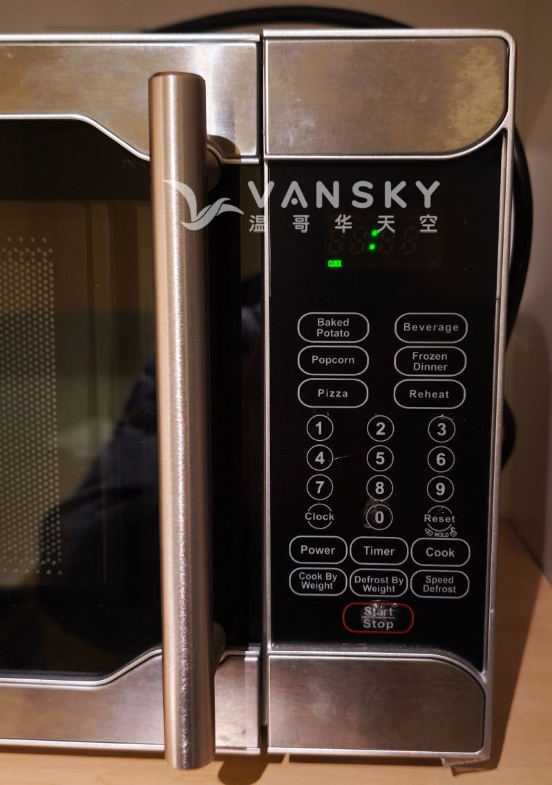 260120233707_DANBY MICROWAVE 0 3.jpg